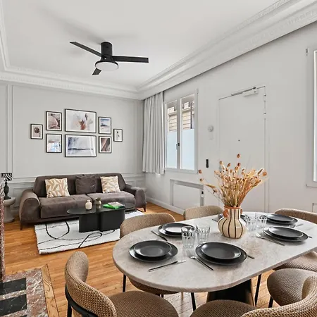 Interior Design - 6p-2br - Tour Eiffel * Parigi